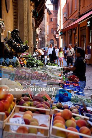 Back street fruit and vegetable stall, Bologna, Emilia Romagna, Italy, Europe