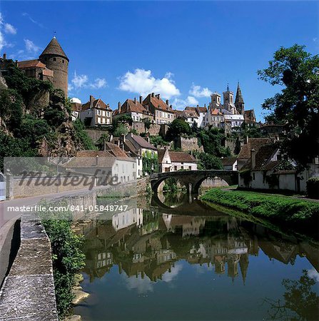 View of town on Armancon River, Semur en Auxois, Burgundy, France, Europe