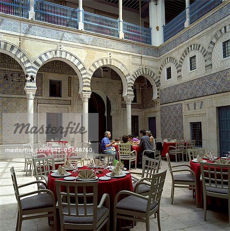 Restaurant à l'intérieur de la Medina, Tunis, Tunisie, l'Afrique du Nord, l'Afrique