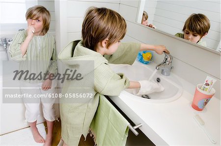 2 children in bathroom