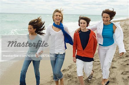 Famille sur la plage