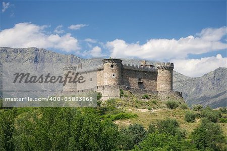 Ansicht des öffentlichen Mombeltran Burg in Kastilien in Spanien