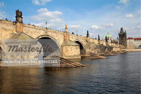 Charles Bridge over the River Vltava, UNESCO World Heritage Site, Prague, Czech Republic, Europe