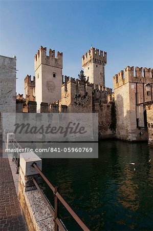 Castello Scaligero, Sirmione, Lago di Garda (Lake Garda), Lombardy, Italy, Europe