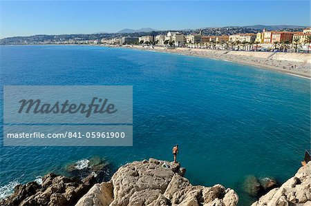 Beach and promenade des Anglais, Nice, Alpes Maritimes, Provence, Cote d'Azur, French Riviera, France, Mediterranean, Europe