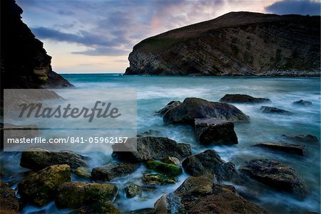 Les côtes rocheuses de Pondfield Cove sur la Côte Jurassique, patrimoine mondial de l'UNESCO, Dorset, Angleterre, Royaume-Uni, Europe