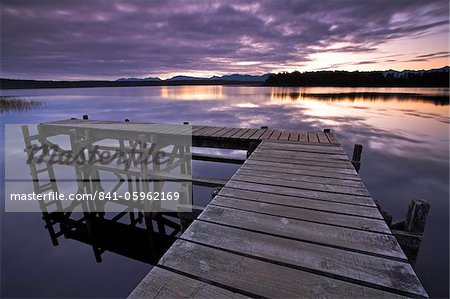 Lac Mahinapua à l'aube, côte ouest, Île du Sud, Nouvelle Zélande, Pacifique