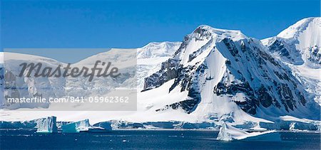 Icebergs et montagnes des péninsule de l'Antarctique, l'Antarctique, les régions polaires