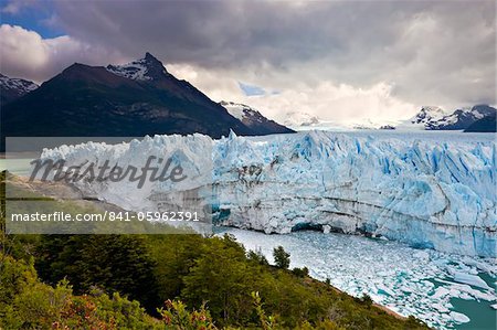 Spectacular Perito Moreno glacier, situated within Los Glaciares National Park, UNESCO World Heritage Site, Patagonia, Argentina, South America