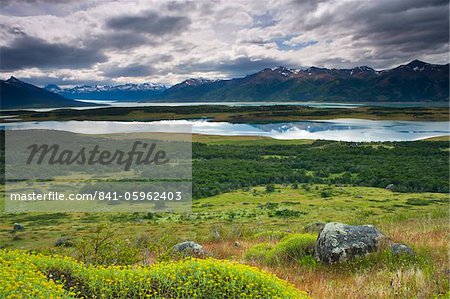 Lakes and mountains in Los Glacieres National Park, UNESCO World Heritage Site, Patagonia, Argentina, South America