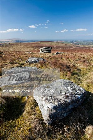 Affleurements de granit près Grimspound, Dartmoor, Devon, Angleterre, Royaume-Uni, Europe Affleurements de granit près Grimspound, Dartmoor, Devon, Angleterre, Royaume-Uni, Europe
