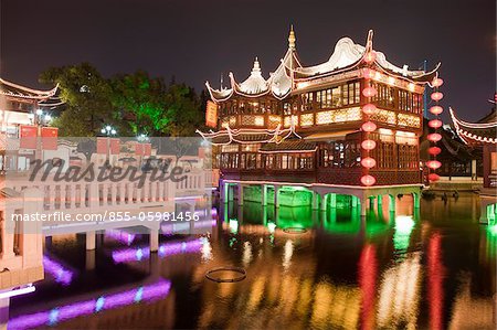Huxin pavilion, Yu Yuan garden at night, Shanghai, China