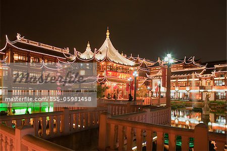 Huxin pavilion, Yu Yuan garden at night, Shanghai, China