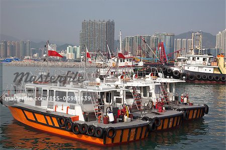 Boote bei Taifun Obdach, West Kowloon, Hong Kong