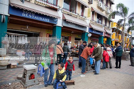 Traditional fish market by the Nineteenth Bay Embankment, Panyu, Guangdong, China