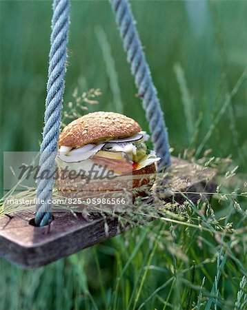 Hamburger auf Schaukel