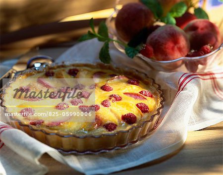 tarte aux pêche et framboises