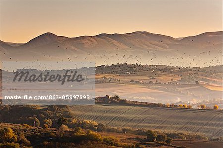 District de l'Italie, l'Ombrie, Pérouse. Campagne automne près de Montefalco