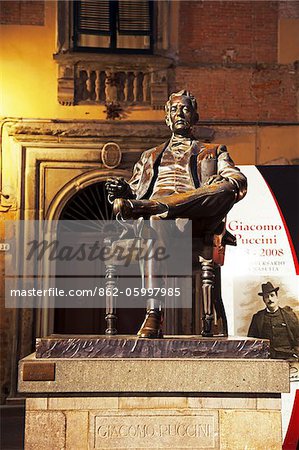 Italy, Tuscany, Lucca. Monument to famed Italian Opera composer Giacomo Puccini, who was born in the city