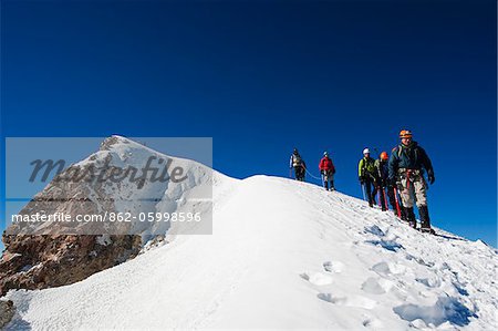 North America, Mexico, Pico de Orizaba (5610m); highest mountain in Mexico, Veracruz state, climbers on the summit ridge