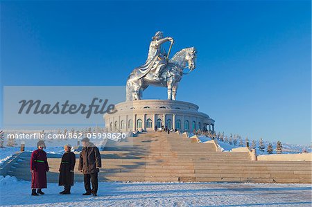 Tsonjin Boldog de Mongolie, Province de Tov. Une statue de 40 m de hauteur de Gengis Khan à cheval se trouve sur le dessus de la Statue de Gengis Khan complexe et Musée.