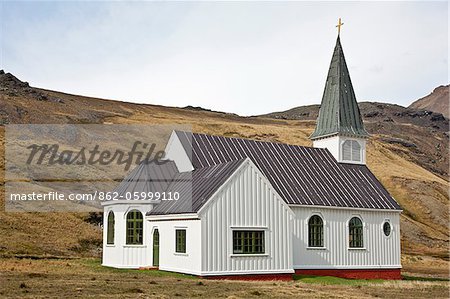 The Norwegian Lutheran Church at Grytviken was prefabricated in Norway and erected by whalers in 1913. It is one of the most southerly in the world. In 1922, Sir Ernest Shakelton s body lay in this church before burial.
