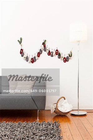 Adventskalender auf Wohnzimmer Wand