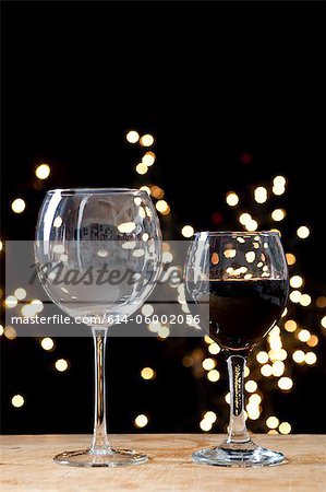 Large and small glasses of wine Large and small glasses of wine
