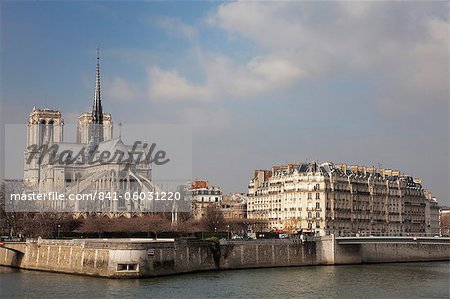 Ile de la Cite and Notre Dame Cathedral, Paris, France, Europe