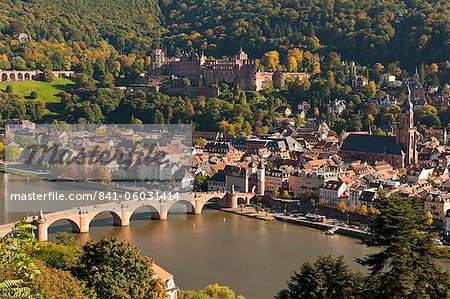 View of the Alte Brucke (Old Bridge), Neckar River Heidelberg Castle and Old Town from the Philosophenweg, Heidelberg, Baden-Wurttemberg, Germany, Europe