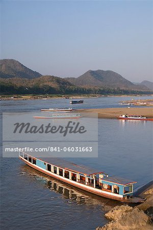 Boats on the Mekong River, Luang Prabang, Laos, Indochina, Southeast Asia, Asia