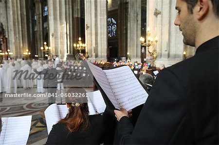 Choeur à Saint-Eustache church, Paris, France, Europe