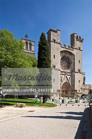 La façade de la cathédrale de Béziers, Béziers, Languedoc-Roussillon, France, Europe