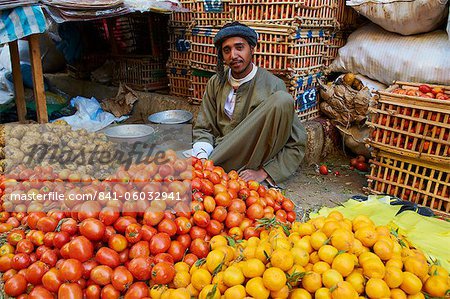 Marché d'Assouan, en Égypte, en Afrique du Nord, Afrique