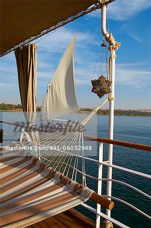 Croisière sur le Nil entre Louxor et Assouan avec Dahabieh type de bateau, le lapis-lazuli, Egypte, Afrique du Nord Afrique