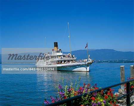 La Suisse traditional lake ferry, Yvoire, Lake Geneva, Rhone Alpes, France, Europe