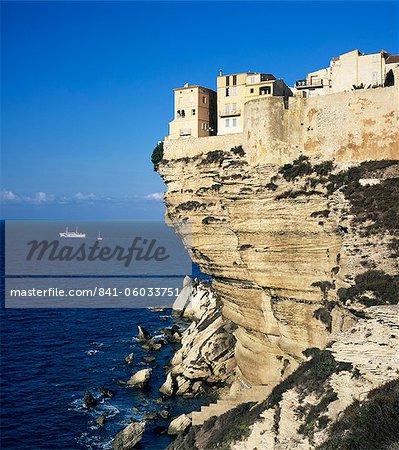 Haute Ville bord de falaise, Bonifacio, Corse du Sud, Corse, Méditerranée, Europe