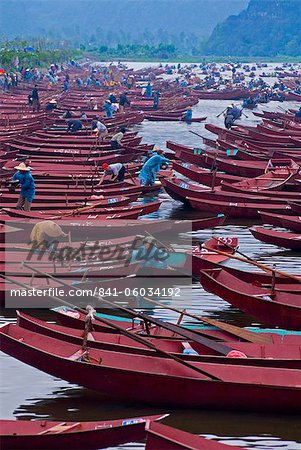Boote am Fluss nach Parfüm Pagode, Vietnam, Indochina, Südostasien, Asien