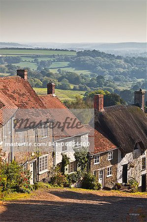 The famous cobbled street of Gold Hill in Shaftesbury, Dorset, England, United Kingdom, Europe