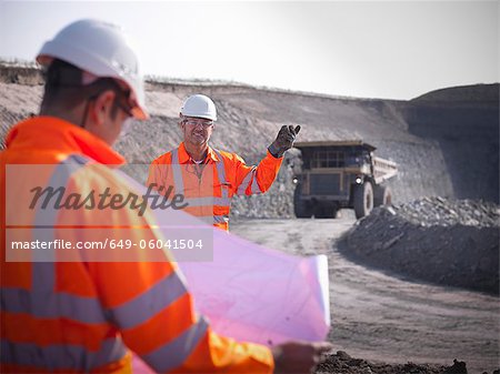 Arbeitnehmer stehen an Kohle abbauen