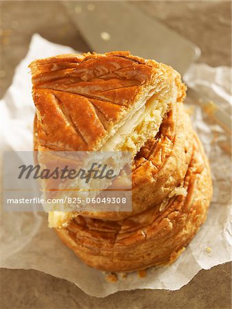 Individual and portion of Galettes des rois
