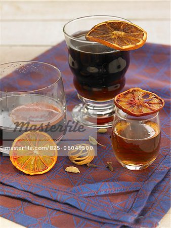 Coffee punch,spicy hot wine and orange-flavored spicy hot wine