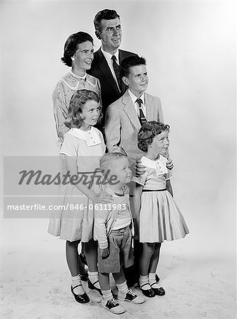 1950ER JAHRE FAMILY PORTRAIT MUTTER VATER VIER KINDER