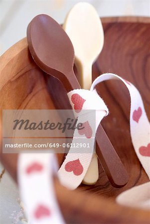 Chocolate spoons tied with ribbon