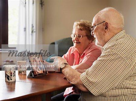 Older couple video chatting with family