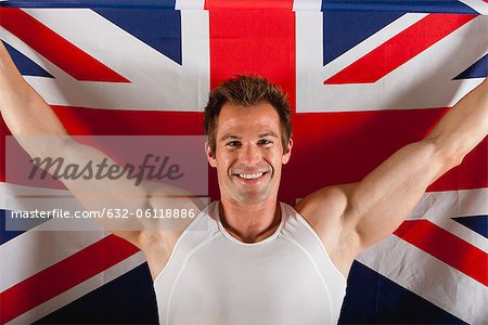 Athlète masculin devant le drapeau britannique