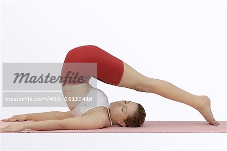 Rejuvenates abdominal organs, sends extra supply of blood to spine (due to forward bend). Helps to relieve backache. People suffering from stiff shoulders and arthritis of the back find relief in Halasana. Also very good for calming the nerves.