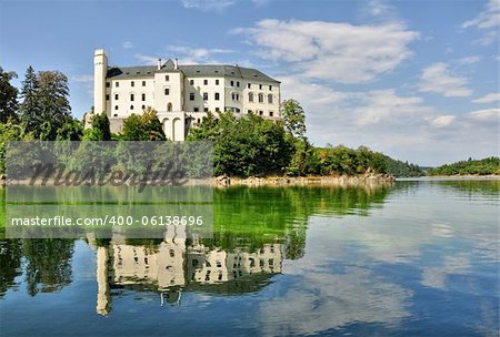 Orlik Castle above the lake