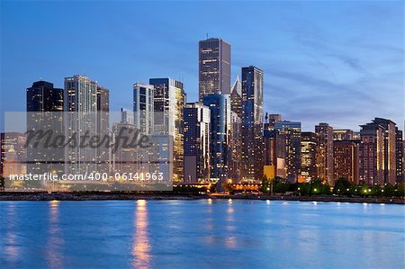 Image of the Chicago downtown skyline at dusk.