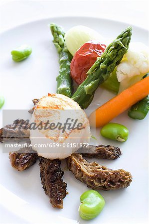 Grilled scallops with vegetables Grilled scallops with vegetables